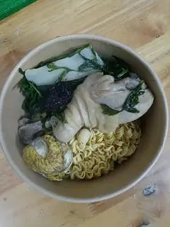 Hình ảnh Mì gà tần full topping