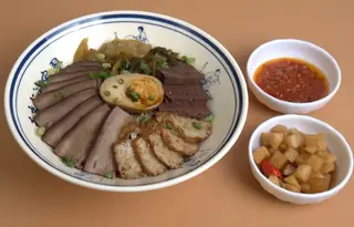 Hình ảnh  卤水猪舌饭 Cơm lưỡi heo kho 