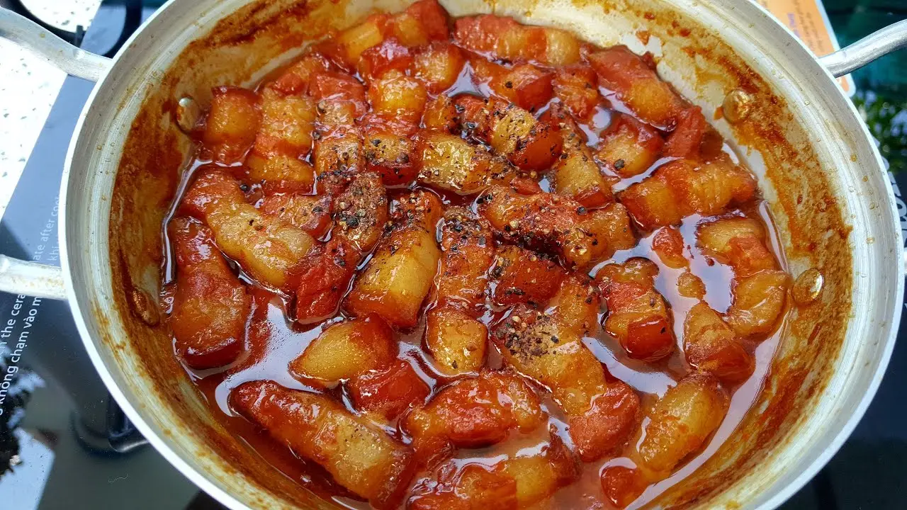 Hình ảnh Cơm ba rọi kho tiêu + nuớc