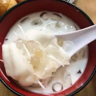 Hình ảnh Chè dừa dầm sầu riêng 