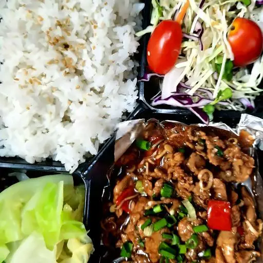 Hình ảnh Cơm Heo Sốt Xả Ớt