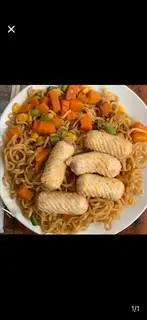 Hình ảnh mì trộn chả mực