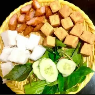 Hình ảnh Bún đậu nem chua rán  -  trà tắc