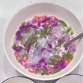 Hình ảnh Chè Bánh lọt nước cốt dừa 