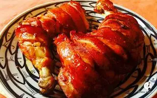 Hình ảnh cơm tấm gà nướng kèm ném cây nướng 