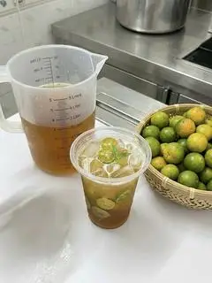 Hình ảnh Hồng trà tắc sủi bọt