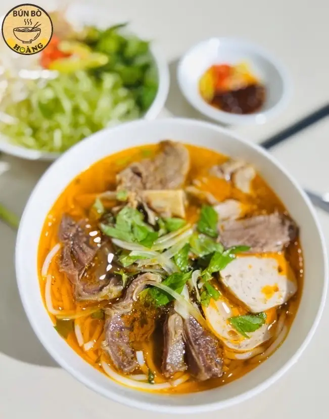 Hình ảnh Bún bò đặc biệt