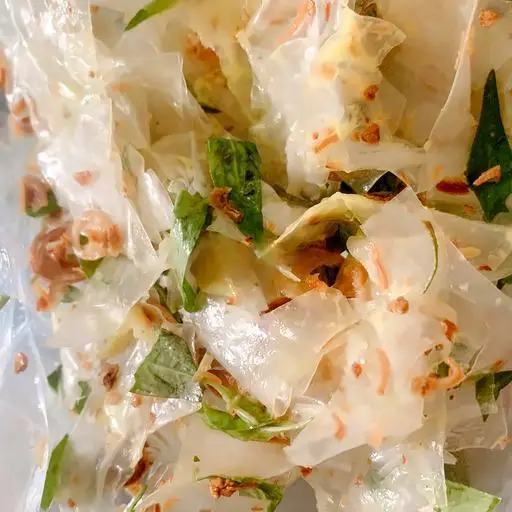 Hình ảnh Bánh tráng bơ trứng cút