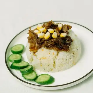 Hình ảnh Cơm chiên ba chỉ bò Mỹ xốt tiêu
