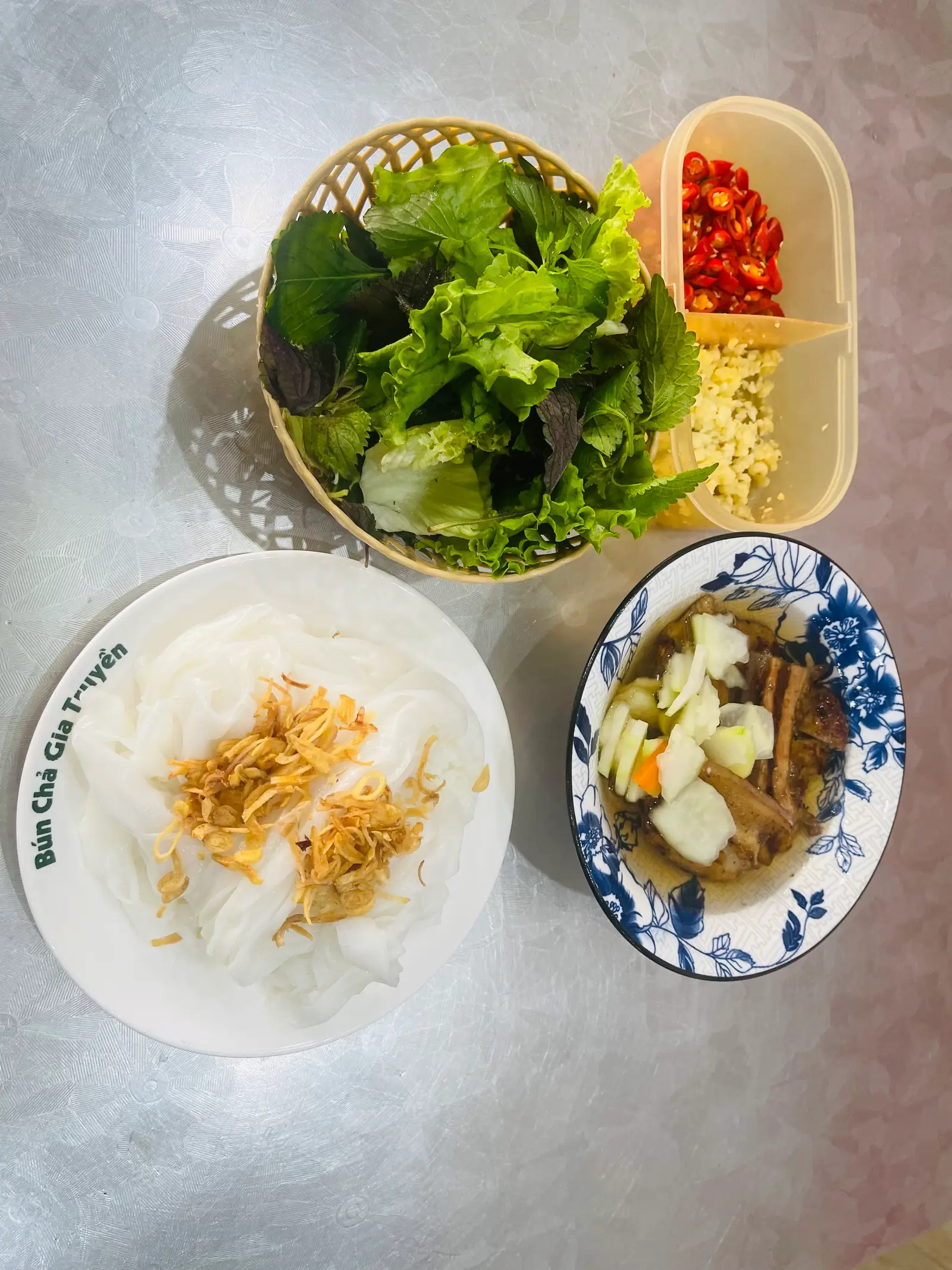 Hình ảnh Bánh cuốn chay thịt nướng