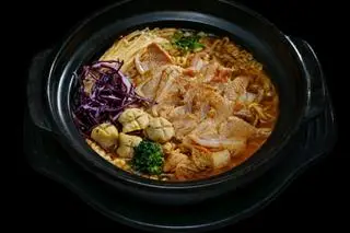 Hình ảnh Mì kim chi sườn sụn