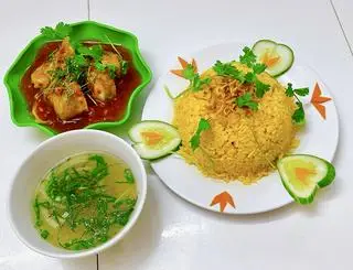 Hình ảnh Cơm rang đùi gà