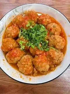 Hình ảnh Cơm Xíu Mại sốt cà