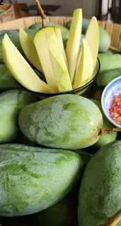 Hình ảnh xoài hạt lép kem muối 