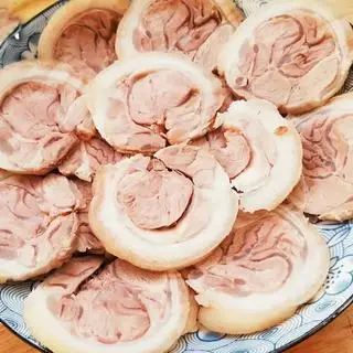 Hình ảnh Bắp giò luộc