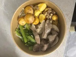 Hình ảnh Mì tim cật - trứng non chua cay