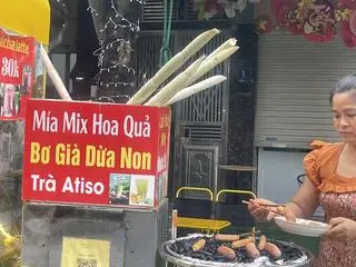 Hình ảnh Lạp xưởng nướng Hà Khẩu