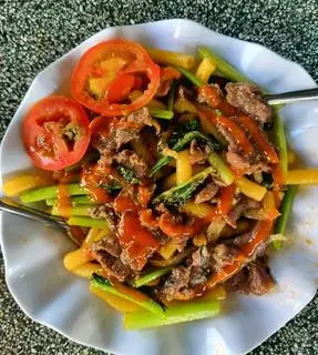 Hình ảnh Nui xào bò 