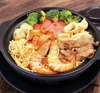 Hình ảnh Mỳ cay thập cẩm 