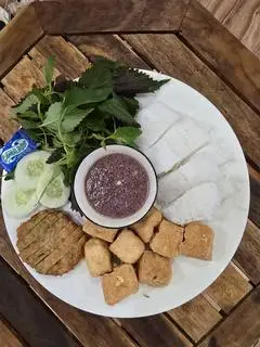Hình ảnh Bún đậu chả cốm