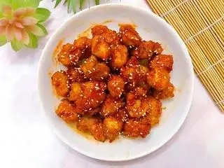 Hình ảnh Gà viên sốt Hàn