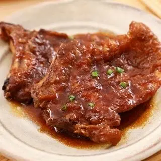 Hình ảnh cơm sườn cốt lết rim