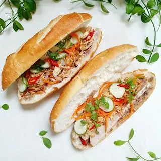 Hình ảnh Bánh mì heo quay MỠ