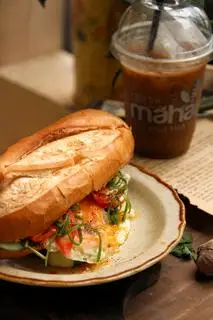 Hình ảnh Bánh mì chả cá - 1 trứng