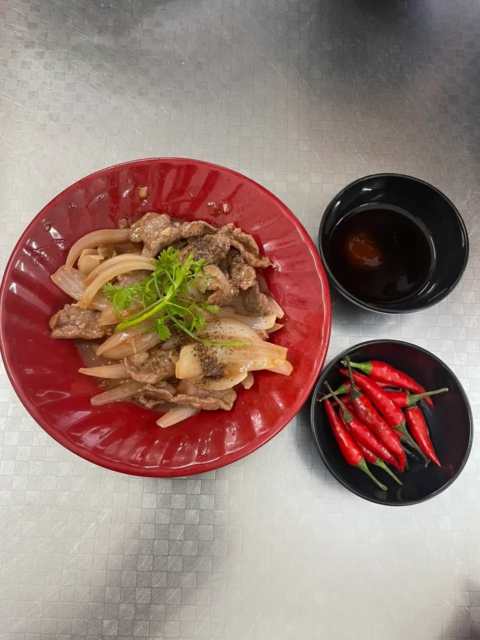 Hình ảnh Bò Xào Củ Hành (không cơm) 