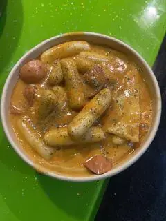 Hình ảnh Tokbokki dẻo Seoul sốt kem rose