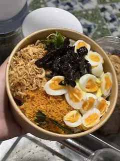 Hình ảnh bánh tráng cuộn lắc full topping 