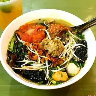 Hình ảnh Bánh đa cua đầy đủ - Bánh đỏ nhỏ