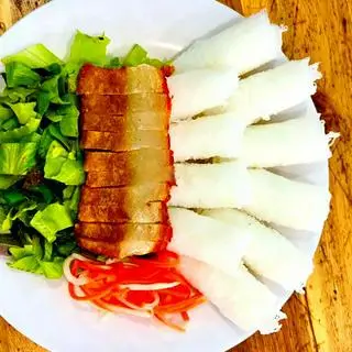 Hình ảnh Bánh hỏi heo quay chay