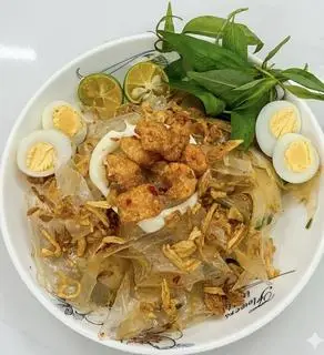 Hình ảnh Bánh tráng trộn bơ tỏi 4 trứng