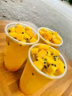 Hình ảnh Trà Xoài Chanh Dây 1000ml