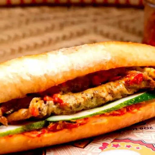 Hình ảnh BÁNH MI PATÊ TRỨNG 2 QUA + RUỐC 
