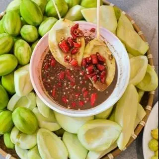 Hình ảnh Xoài non 300g + mắm ruốc