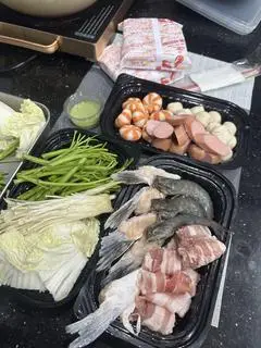 Hình ảnh Lẩu Thái lớn 