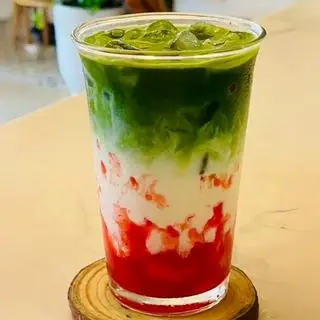Hình ảnh Matcha latte dâu