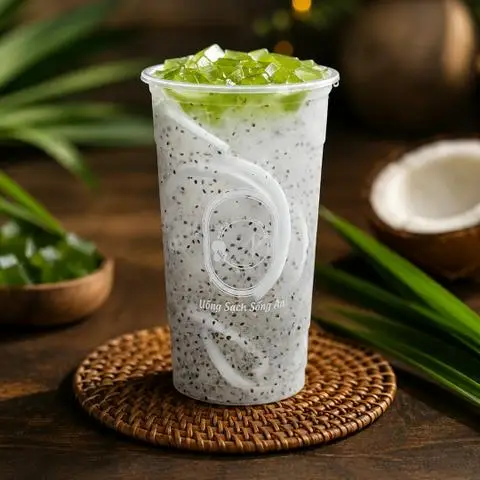 Hình ảnh Nước Dừa Tươi  Hạt Chia, Thạch Lá Dứa- Size L : 700ml 