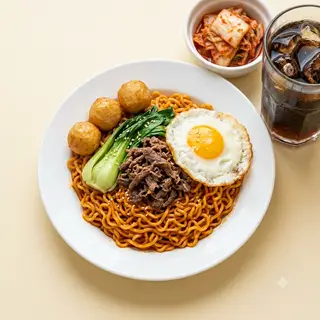 Hình ảnh  Mì Trộn Trứng - Cá viên - Ba chỉ bò