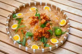Hình ảnh Bánh tráng Thập cẩm tóp mỡ 