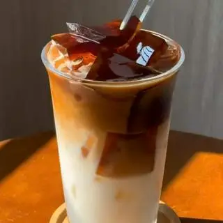 Hình ảnh Phindi hạnh nhân - size L