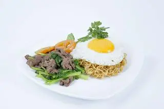 Hình ảnh Mì xào 2 trứng Ốp la 