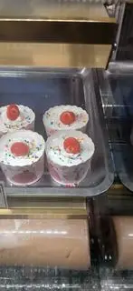 Hình ảnh bánh  kem kem ly  nhỏ 