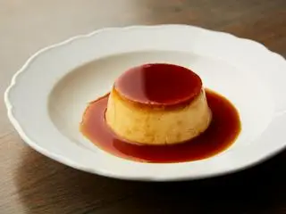 Hình ảnh Hộp Bánh Flan Caramel (12 hũ)