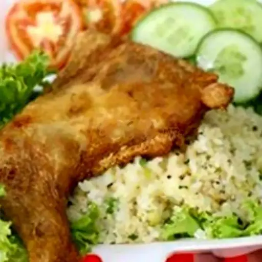 Hình ảnh Cơm chiên dương châu + má đùi gà chiên giòn
