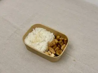 Hình ảnh Cơm ức gà khoai tây xốt teriyaki