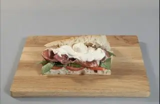 Hình ảnh Italian Sandwich – Bánh focaccia parma ham