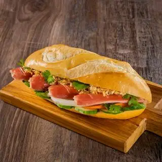 Hình ảnh Bánh mì xúc xích lớn